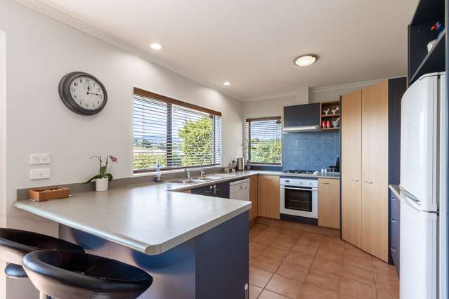 14 Barrett Drive Waikanae Beach_2