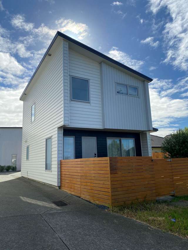 Modern & Spacious Living in Mount Wellington