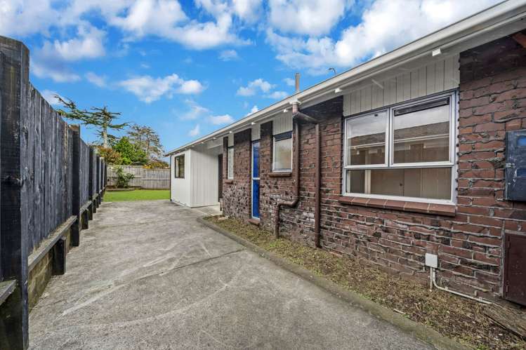 2/7 Benygloe Place Highland Park_17