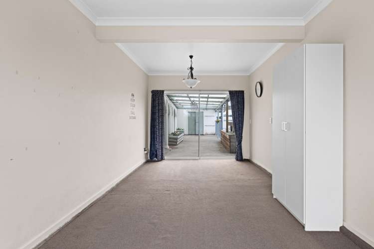 51 Riverbend Road Onekawa_17