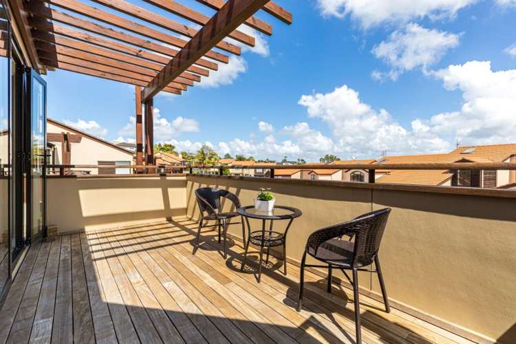 5/8 Tobago Place Sunnynook_6