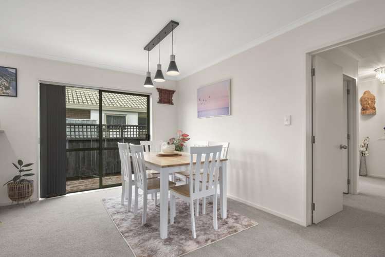 1/919 Whangaparaoa Road Manly_4