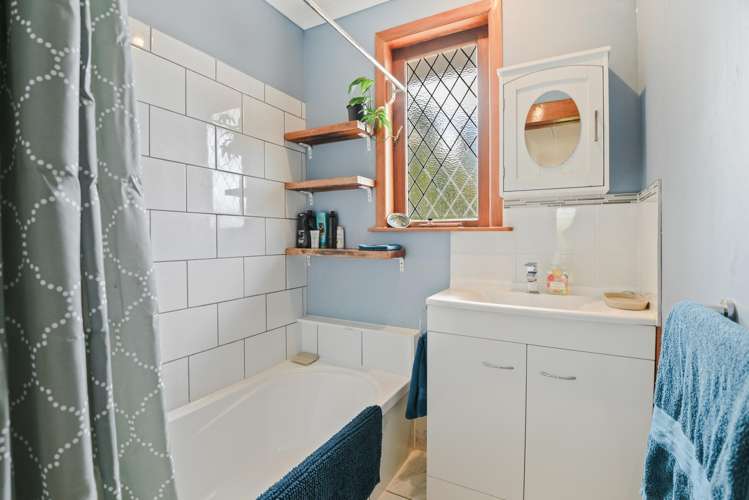 3a Tui Road Western Heights_4