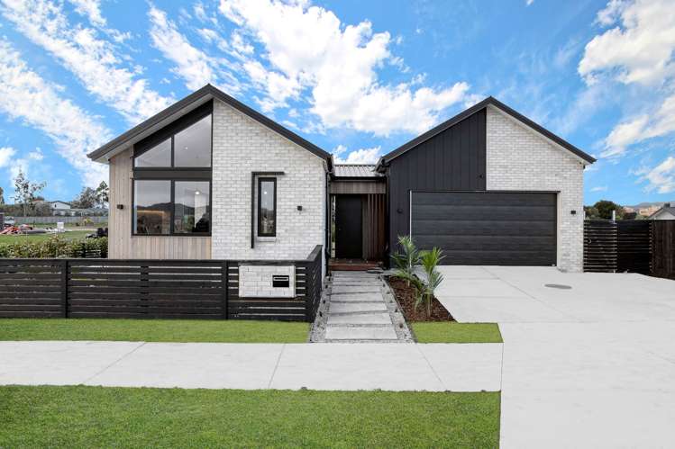 5 Meadows Drive Clevedon_0