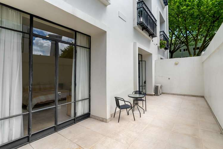 GB/68 Greys Avenue Auckland Central_6