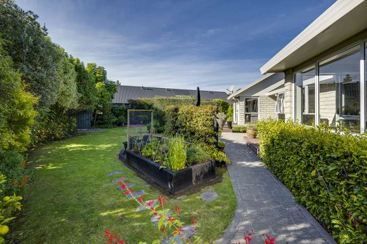 8 Lennon Grove Havelock North_18