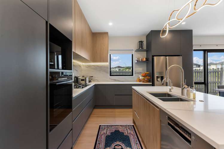 52 Malahide Drive Flat Bush_12