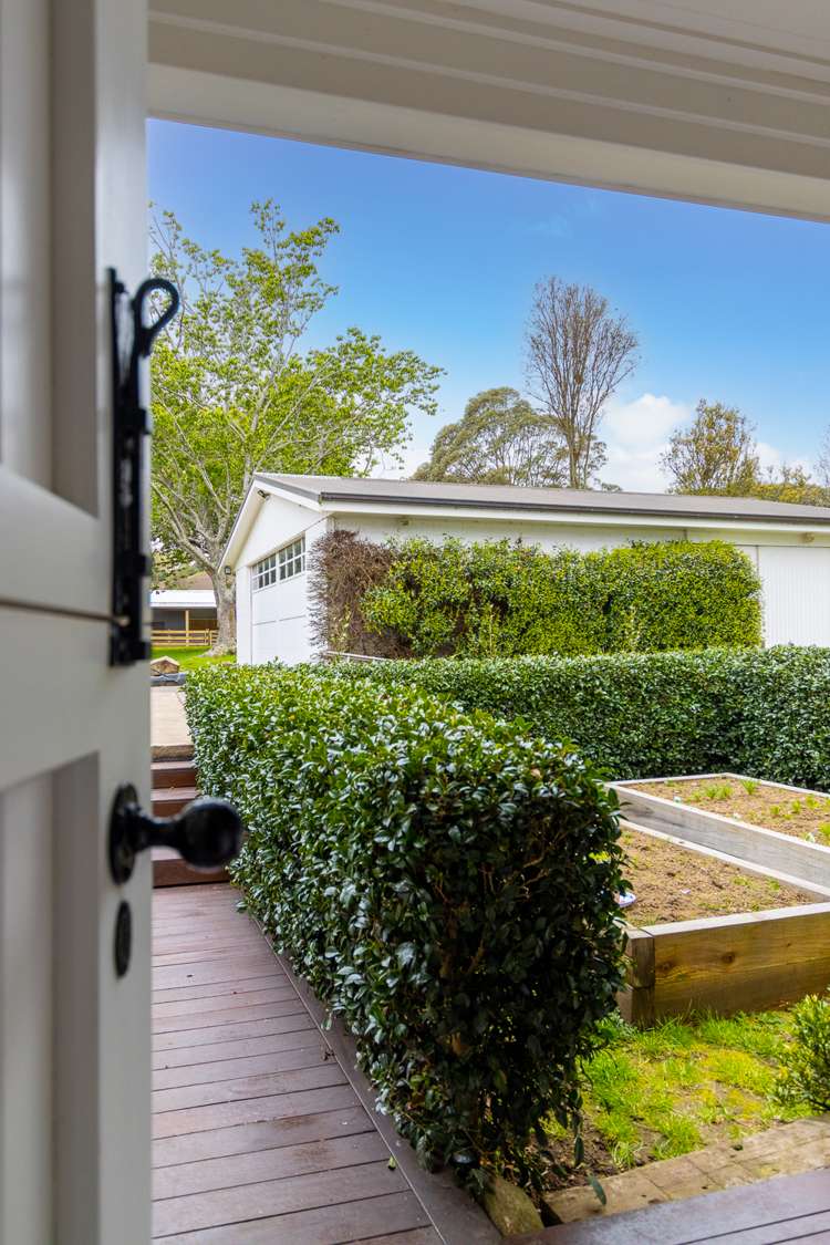 98 Hewson Road Rotoorangi_14