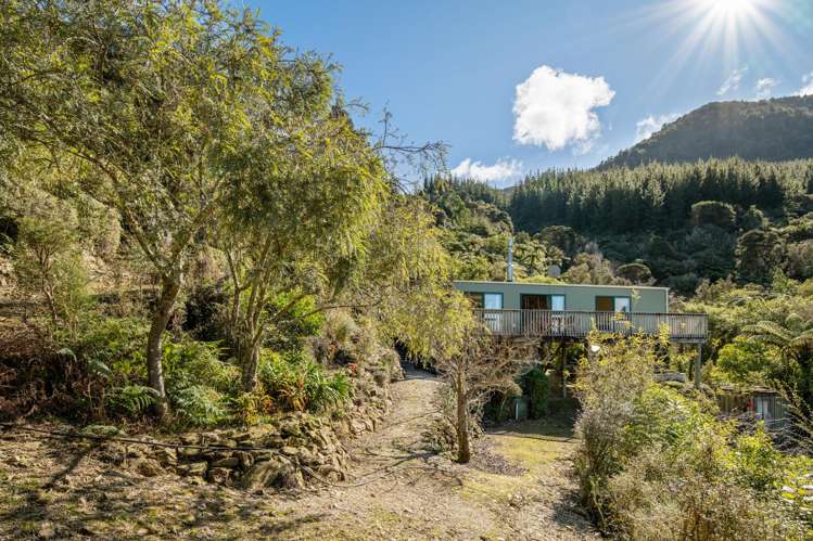 Lot 2/- Double Bay, Raetihi Kenepuru Sound_6