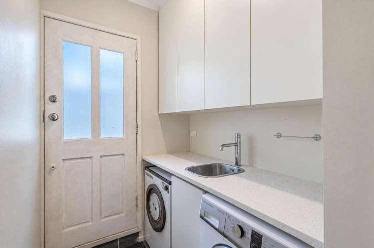 1 and 2, 119 Grand Drive Remuera_13