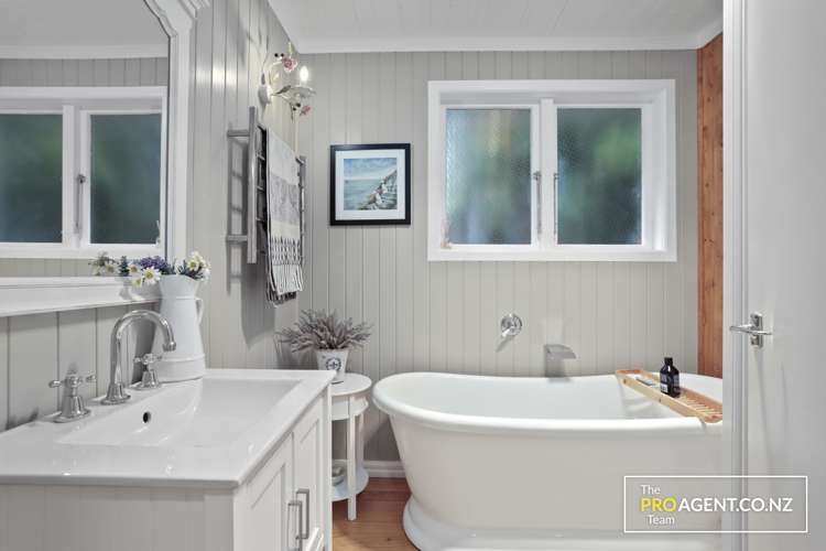 502 Huia Road Laingholm_9