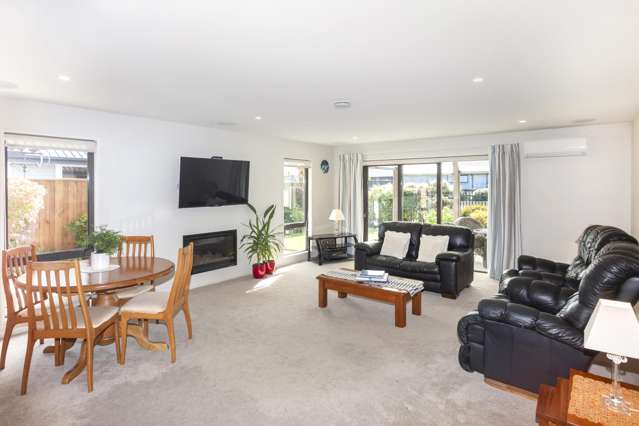 91 Carnaveron Drive Lincoln_4