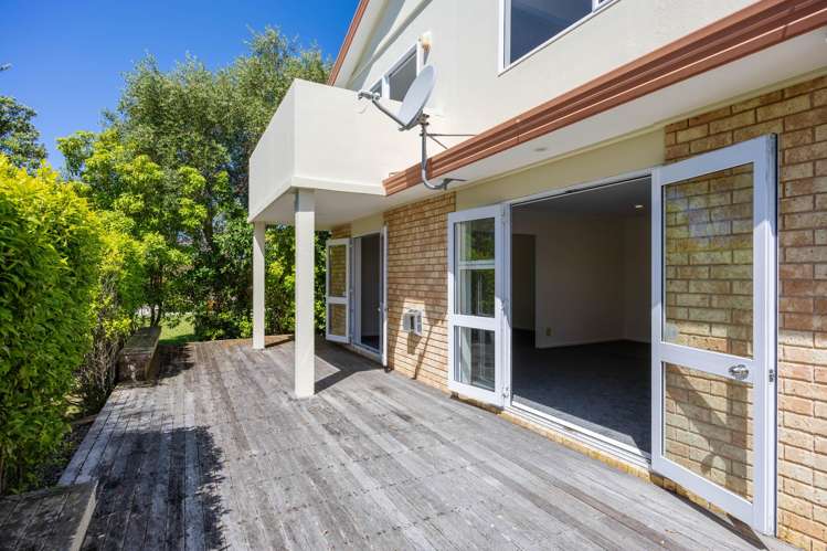 83 Alec Craig Way Gulf Harbour_17