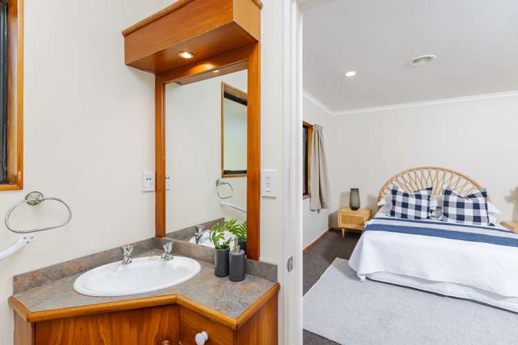 7 Jersey Place Grandview Heights_10