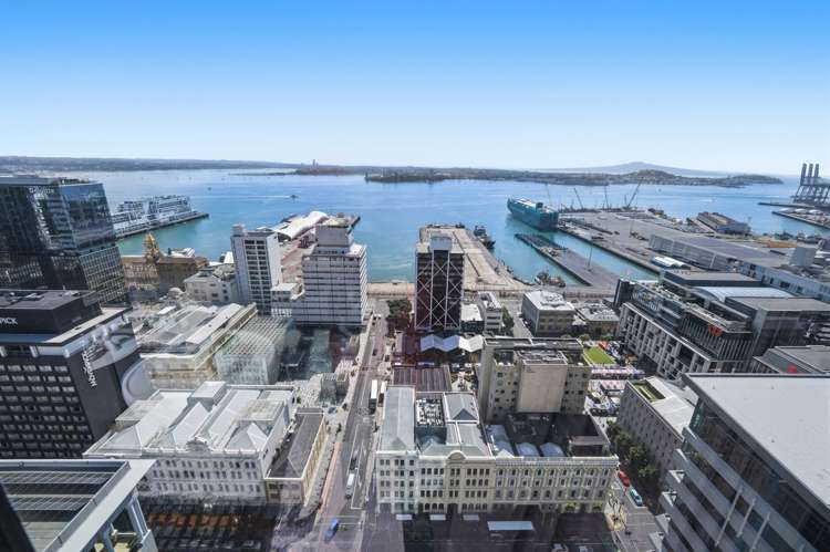 2801/10 Commerce Street City Centre_45