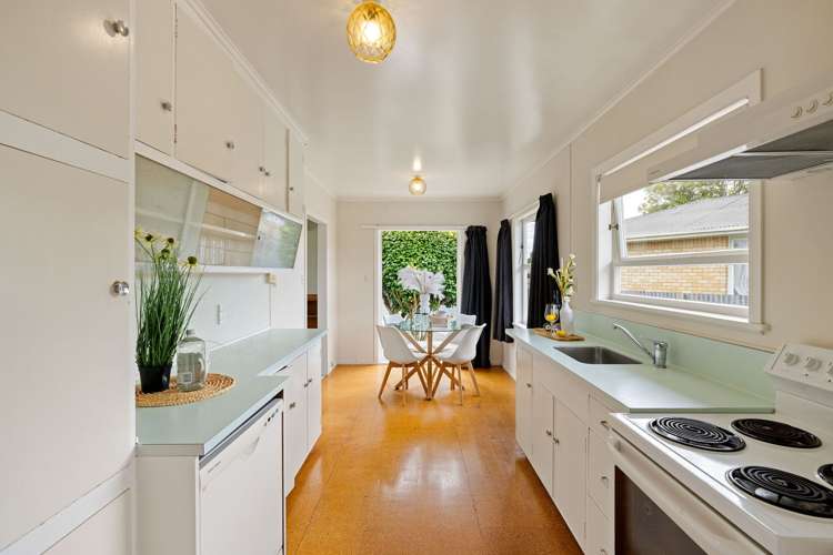 20 Jeanette Street Glenview_5