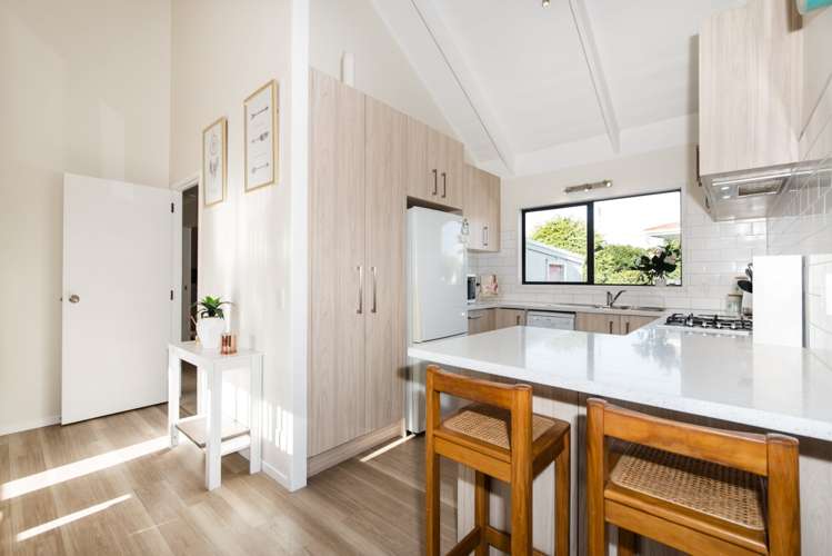 90 Flanshaw Road Te Atatu South_20