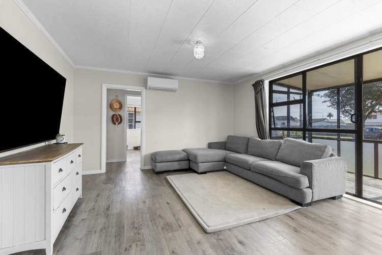 21 Strange Street Waitara_7