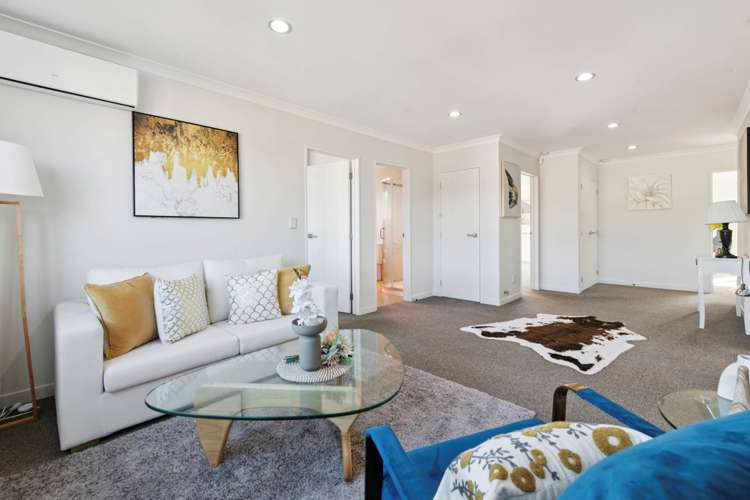 8 Castlederg Drive Flat Bush_11