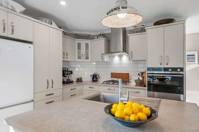 14/4 Greystone Place Omokoroa_2