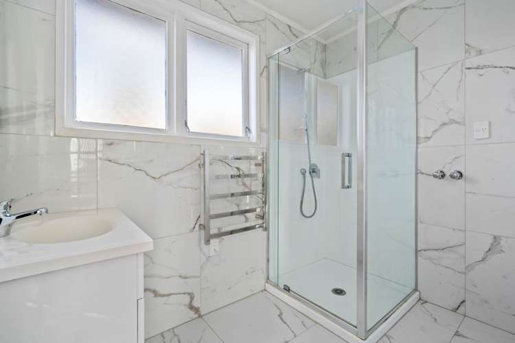 2/80 Gloria Avenue Te Atatu Peninsula_13