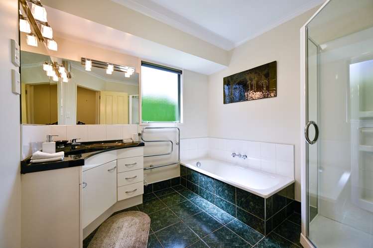 7 Di Pierri Way The Wood_11