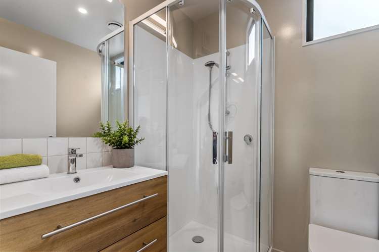 1/30 George Street Rolleston_13