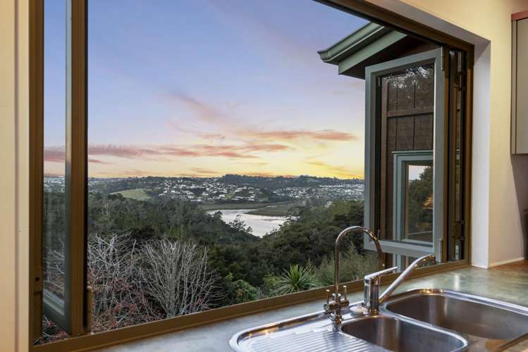 417 Paremoremo Road Paremoremo_11