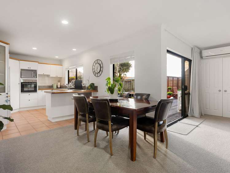 64 Bouverie Crescent Flagstaff_5