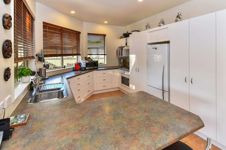 22 Carnoustie Drive Wattle Downs_14