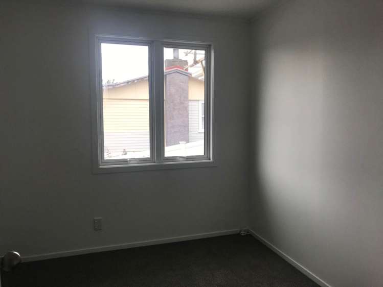 9 Maybelle Place Kelston_3