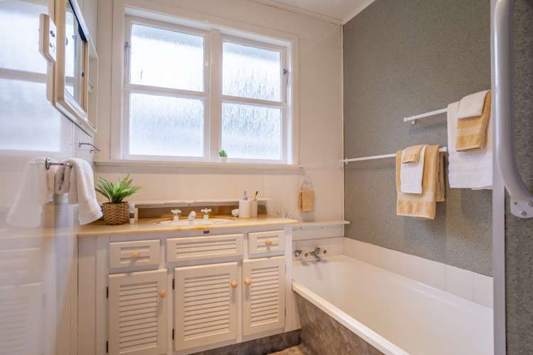 3 South Street Tawa_13