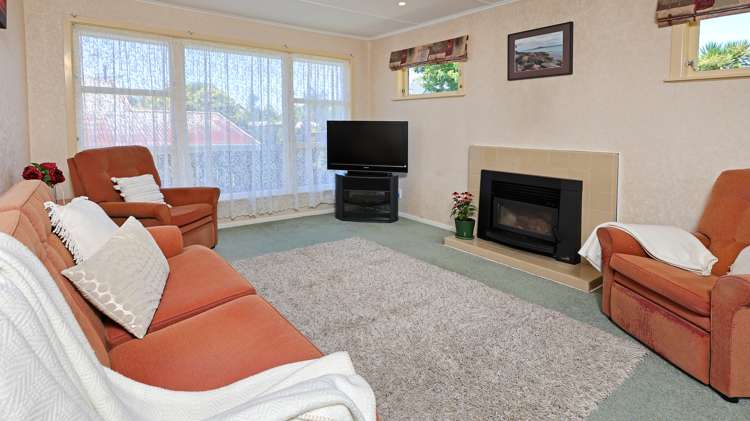3 Tracey Terrace Te Atatu South_8
