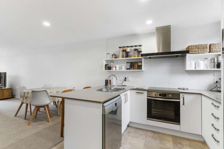 12/1 Gracechurch Drive Flat Bush_13