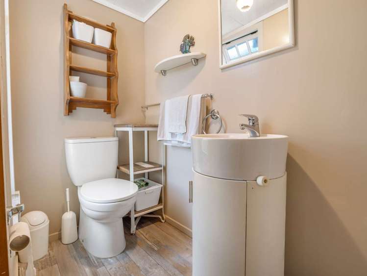 32 Hutchison Crescent Durie Hill_19