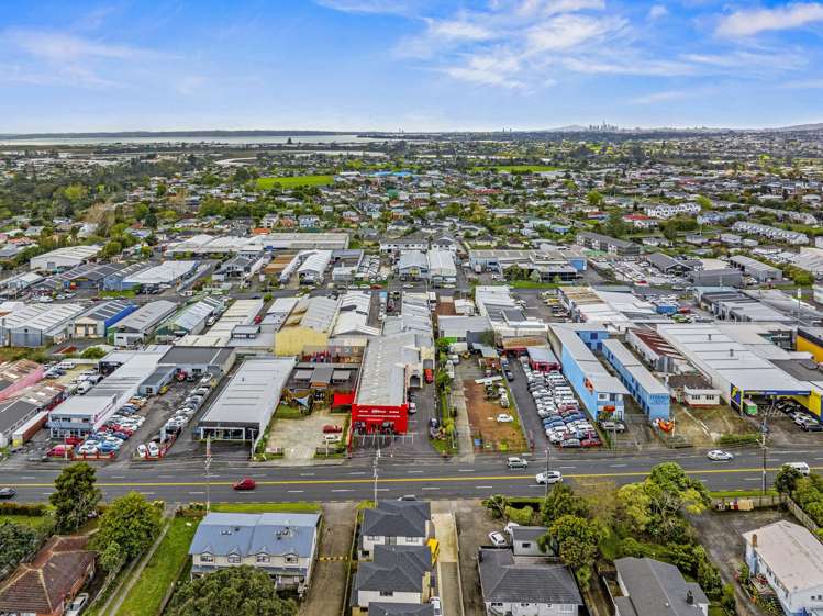 4099A Great North Road Kelston_13