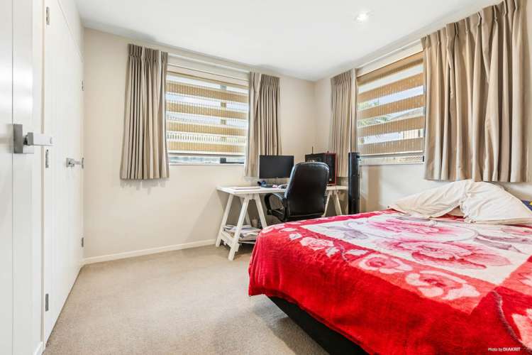 12 Manning Rise Flat Bush_17