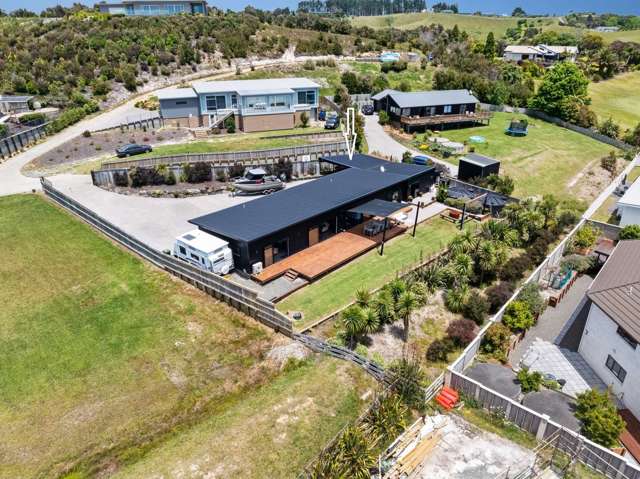 Pure Luxury at Cable Bay!