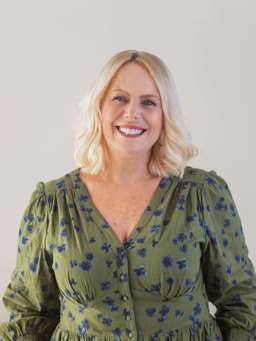 Eilish Russell