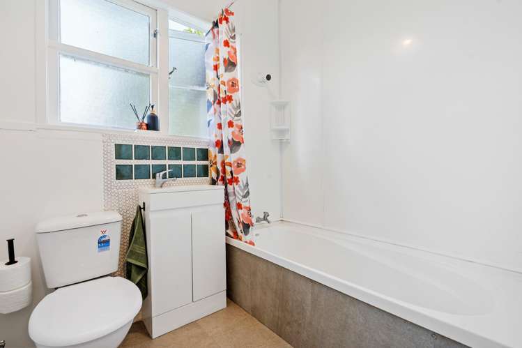 8 Rauta Way Helensville_11