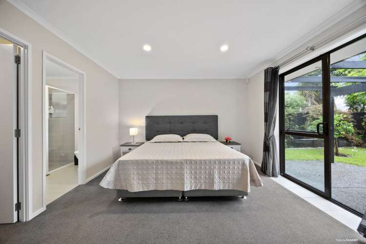 2 Lurgan Drive East Tamaki_11