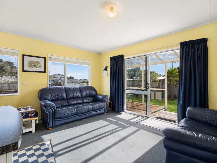 50 Park Avenue Waitarere Levin_2