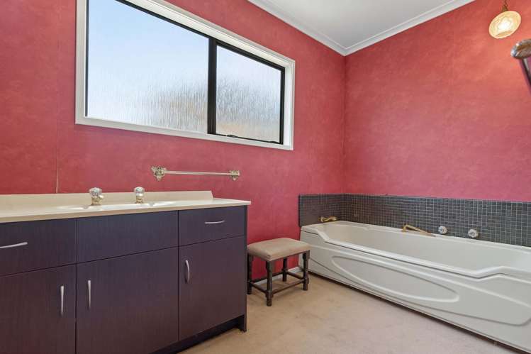 84 Town Point Road Maketu_13