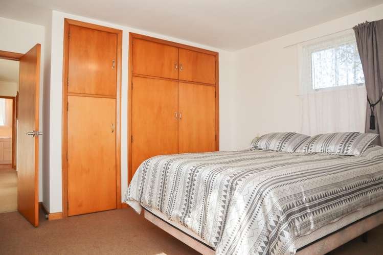 90 Domett Esplanade Cobden_13