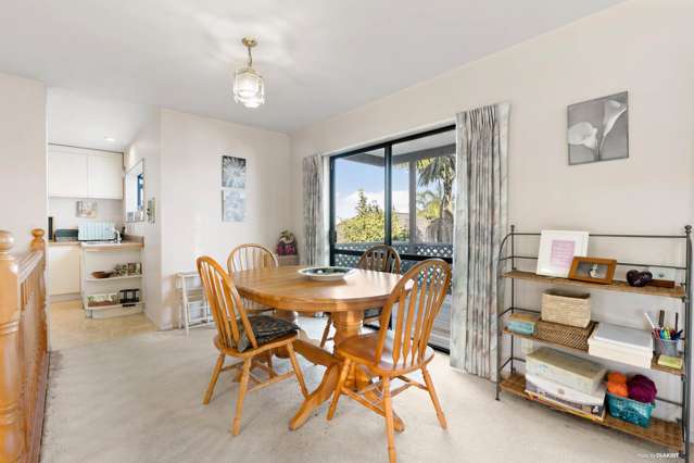 2/14 Wernham Place Northcote_3