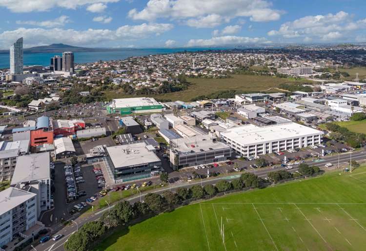 2-4 Fred Thomas Drive Takapuna_1