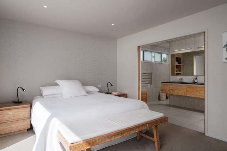 1 Lloyd George Road Wainui_9