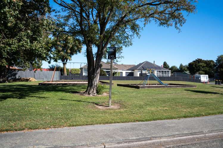 2/4 Lomax Place Islington_31