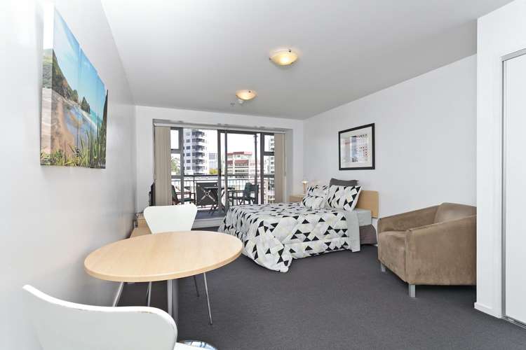 1002/1 Parliament Street_0