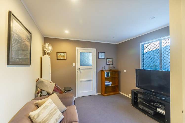 30 Beaumaris Crescent Ascot Park_9